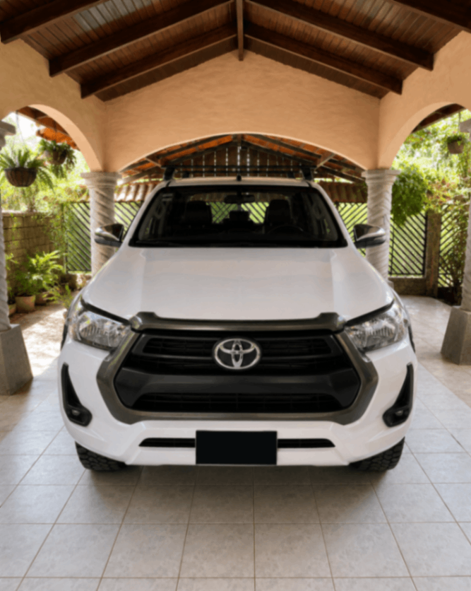 Toyota Hilux SR